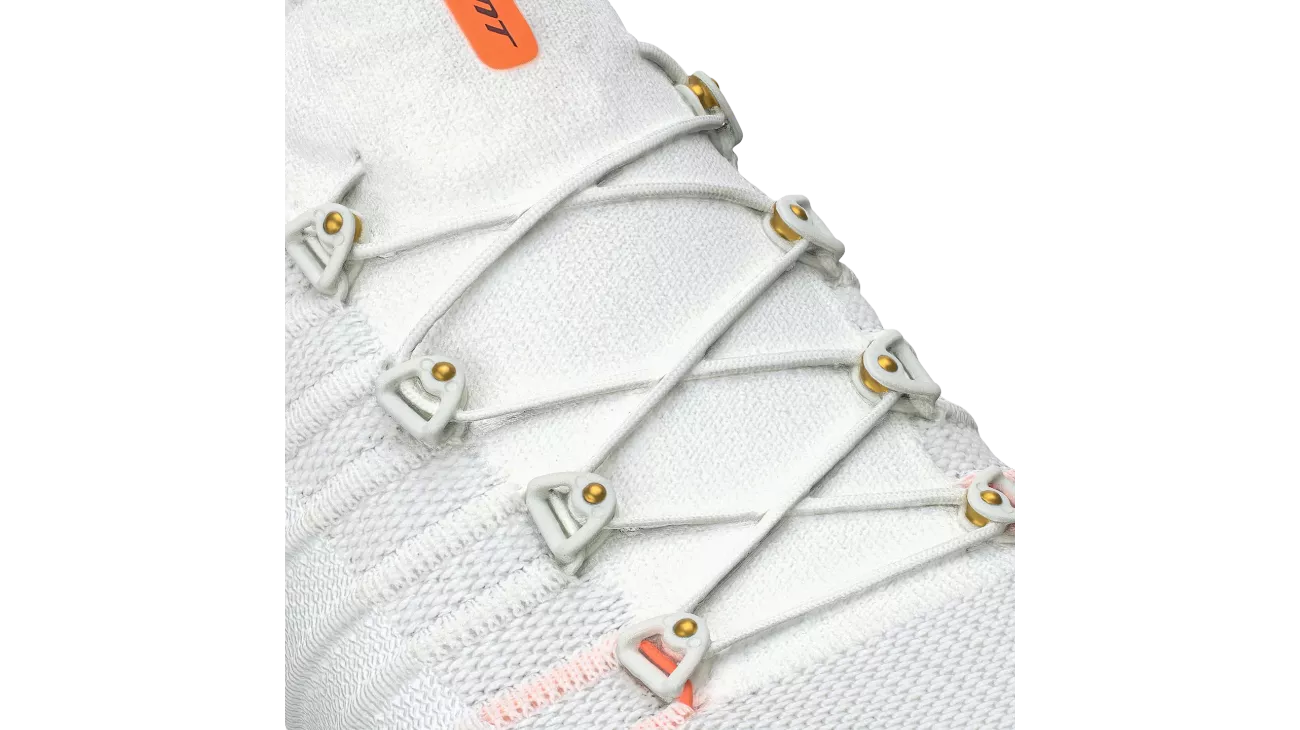 DMT Pogi's Superlight Blanches – Chaussures route | LES ÉQUIPIERS