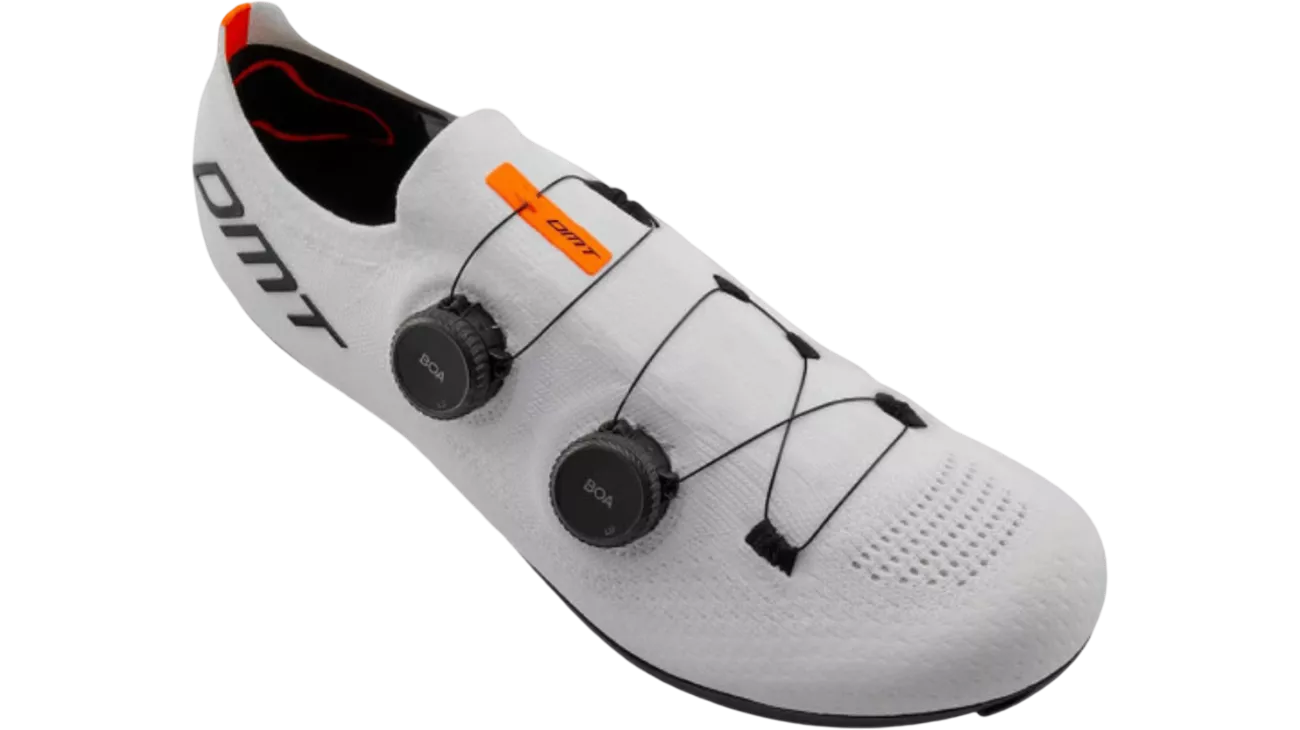 Chaussures Route DMT KR0 Blanc | 3D Knit, Double BOA® Li2, Semelle Carbone SL | Les Équipiers
