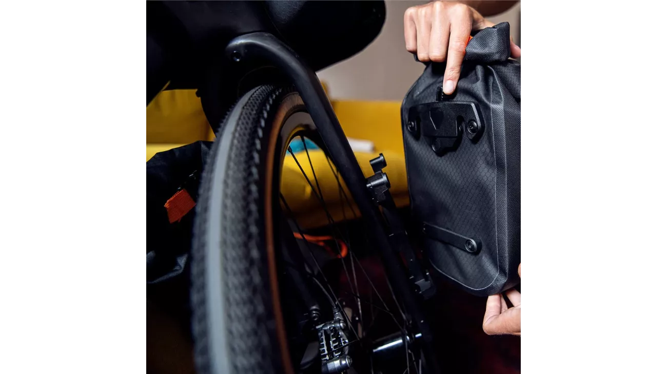Kit de Fixation QLS Ortlieb pour Fork-Pack | LesEquipiers.cc