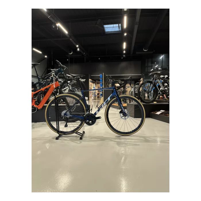 Girs KOM Shimano 105 Di2 - Montage à la carte | Les Équipiers