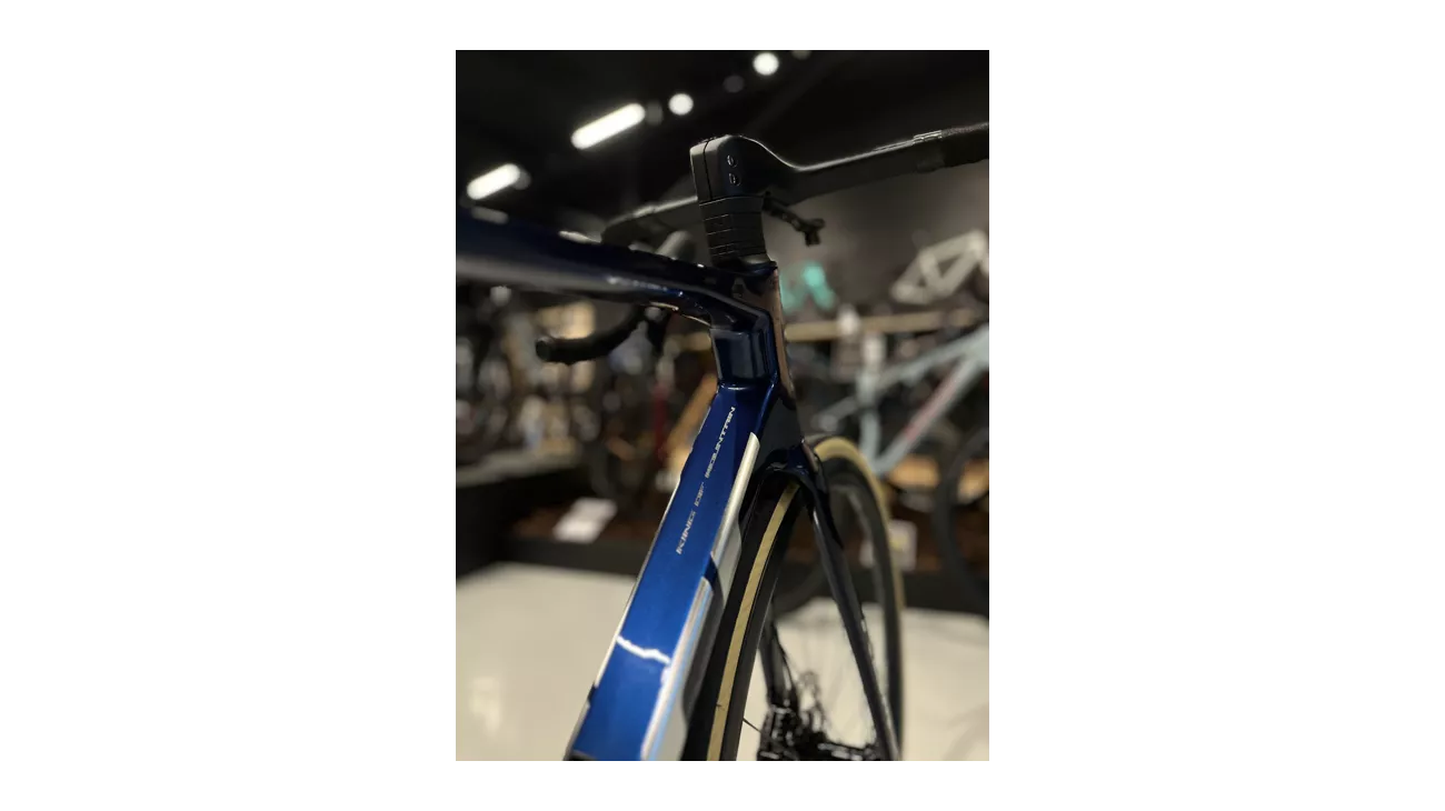 Girs KOM Shimano 105 Di2 - Montage à la carte | Les Équipiers