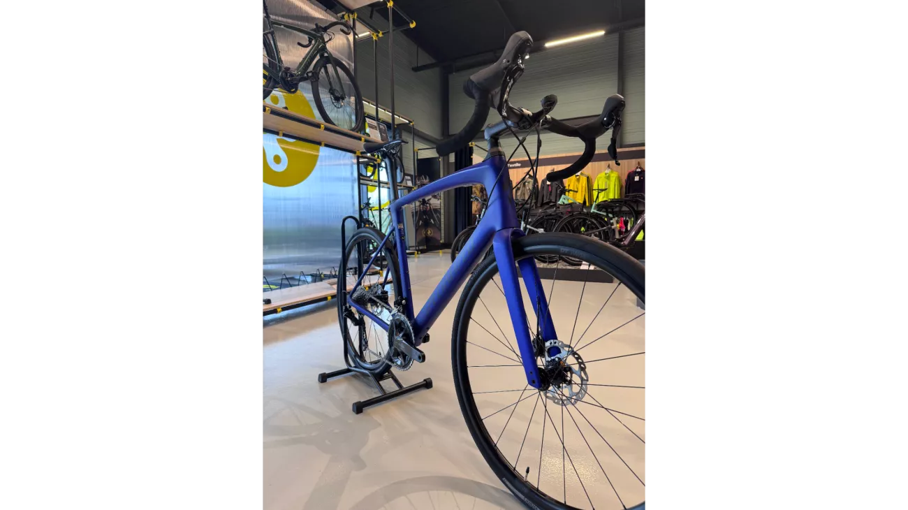 Specialized Roubaix SL8 Sport occasion reconditionné - Shimano 105 12v carbone