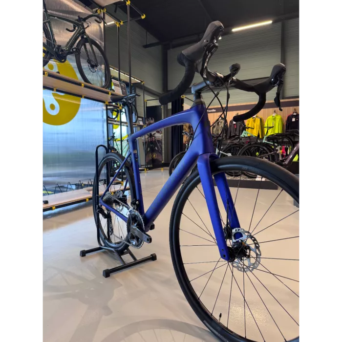 Specialized Roubaix SL8 Sport occasion reconditionné - Shimano 105 12v carbone