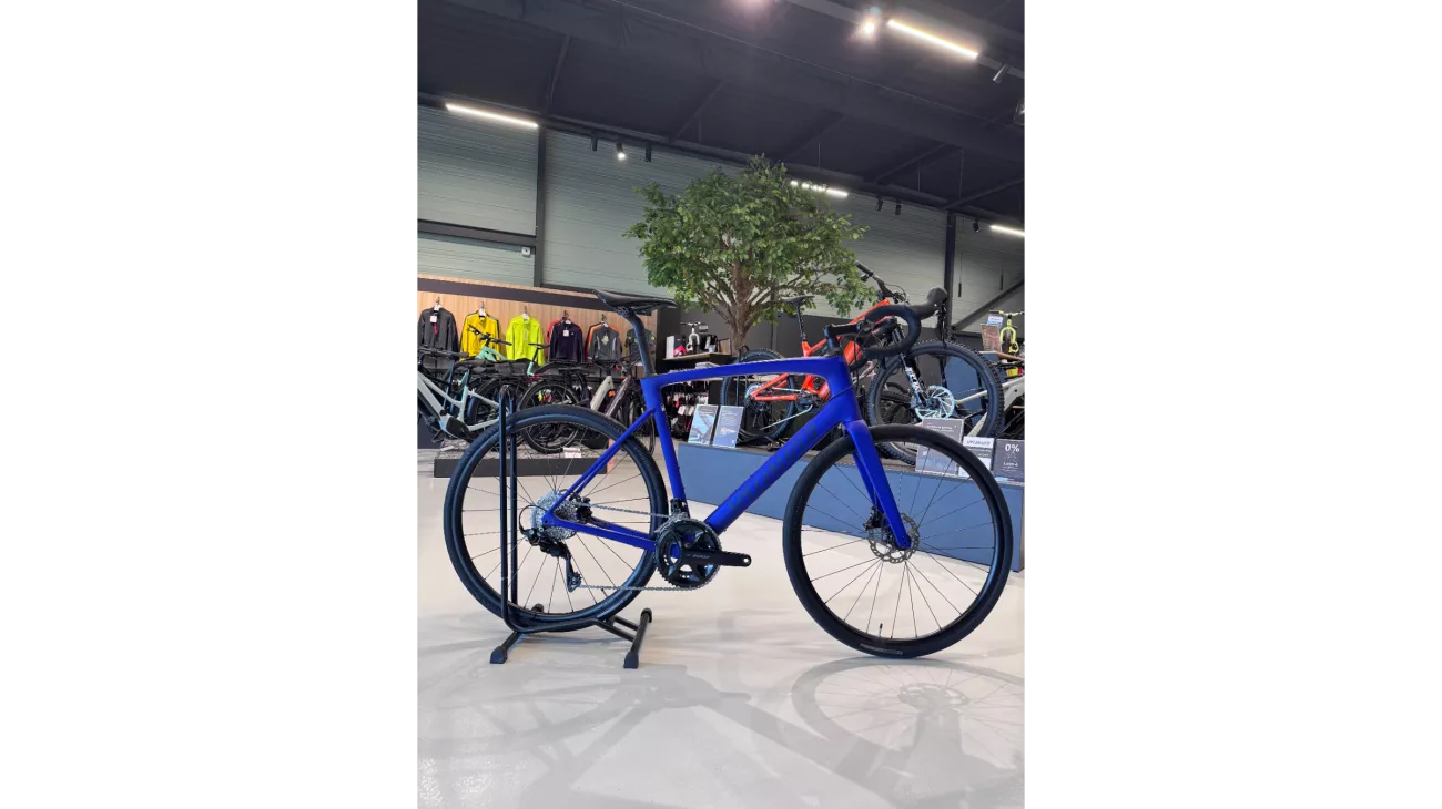 Specialized Roubaix SL8 Sport occasion reconditionné - Shimano 105 12v carbone