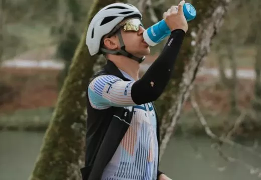 Comment s'alimenter en compétition cyclosportive ?  Mangez malin pour finir fort