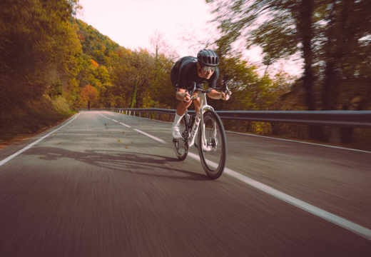 Aéro, endurance ou polyvalent : quel vélo de route est vraiment fait pour vous ?